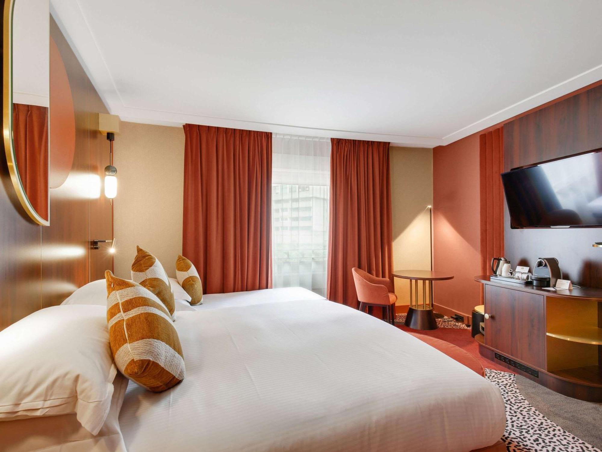 Nest Hotel Paris La Defense - Mgallery Collection Puteaux Exteriér fotografie A room at the hotel