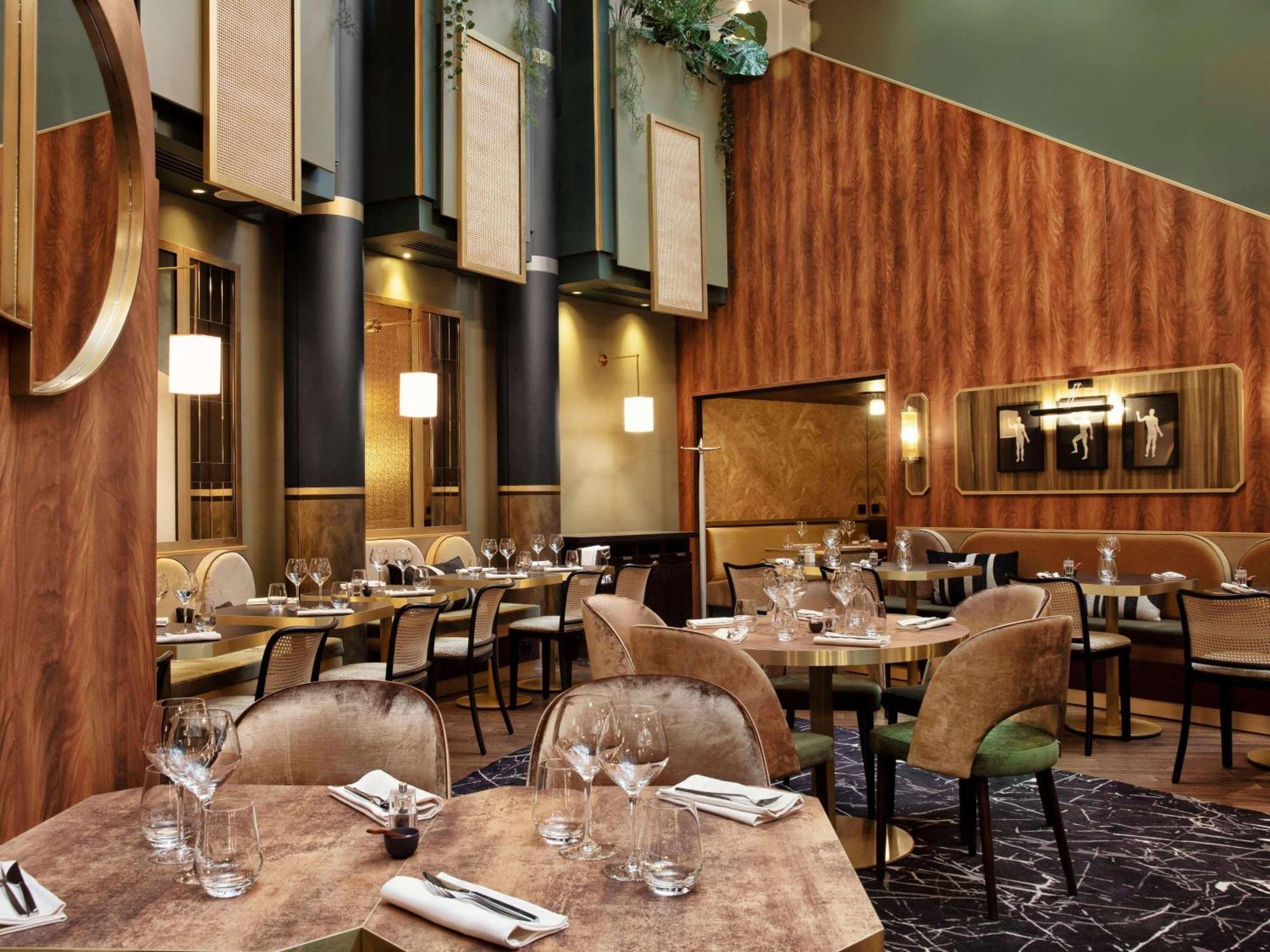 Nest Hotel Paris La Defense - Mgallery Collection Puteaux Exteriér fotografie Restaurant L'Atelier de Joël Robuchon, Paris